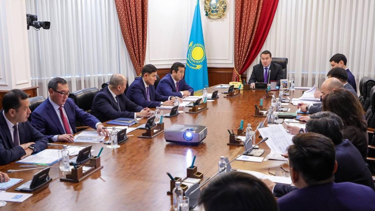    Фото: пресс-служба-премьер-министра Август Макаров