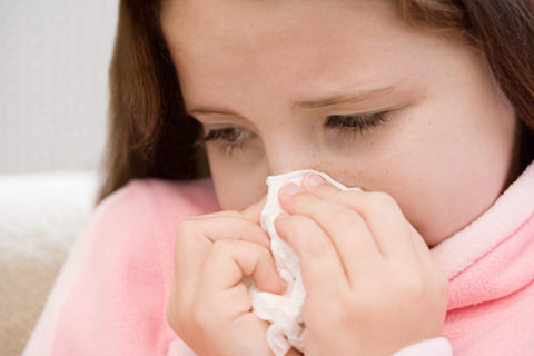  Постоянный насморк при аденоидах чаще всего имеет инфекционно-аллергичский характер