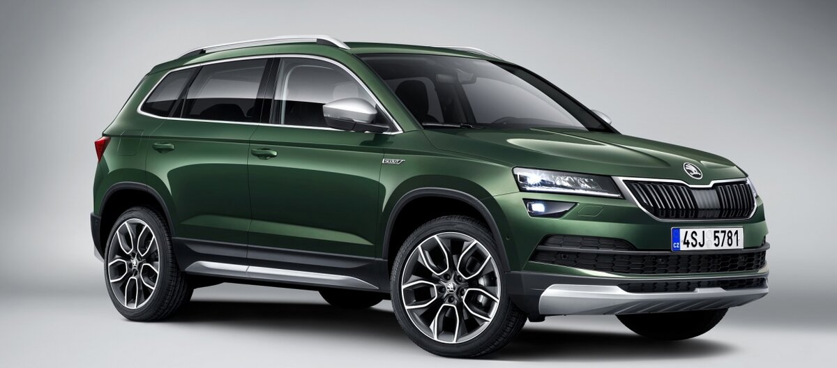 Skoda расширяет линейку моделей Karoq: в октябре на Международном автосалоне в Париже марка представит еще более практичный и универсальный вариант своего компактного SUV – новый Skoda Karoq Scout
