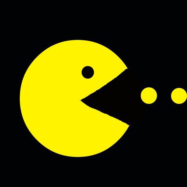 Это Pacman, персонаж одной из ранних компьютерных игр. Он бегает по лабиринту, полному "монстров" и ест "витаминки".