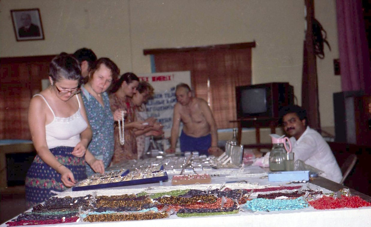                 Купец  приехал.