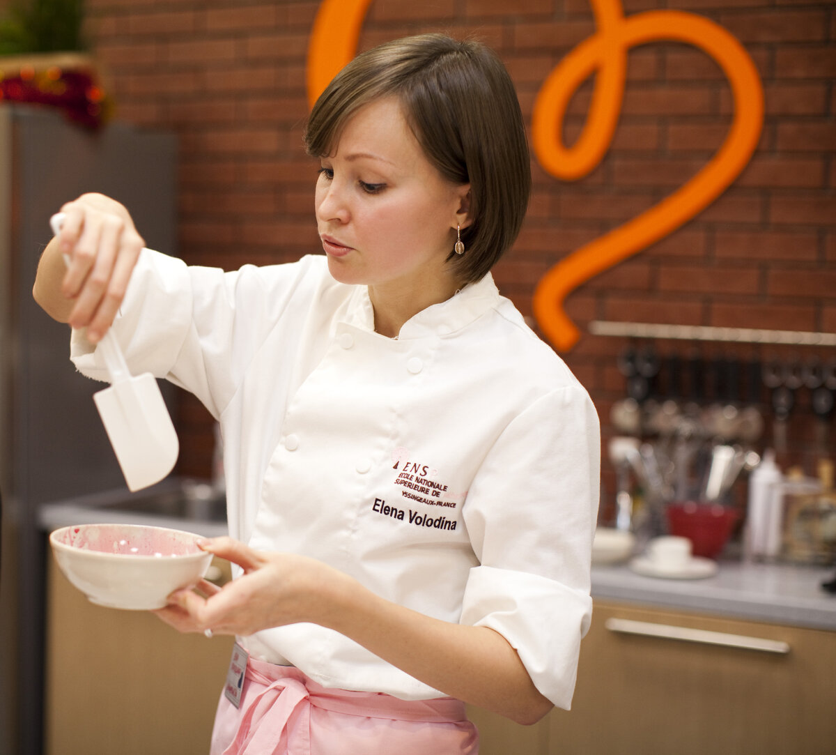 Архивное фото, сделано в период работы кулинарным редактором. Веду мастер-класс