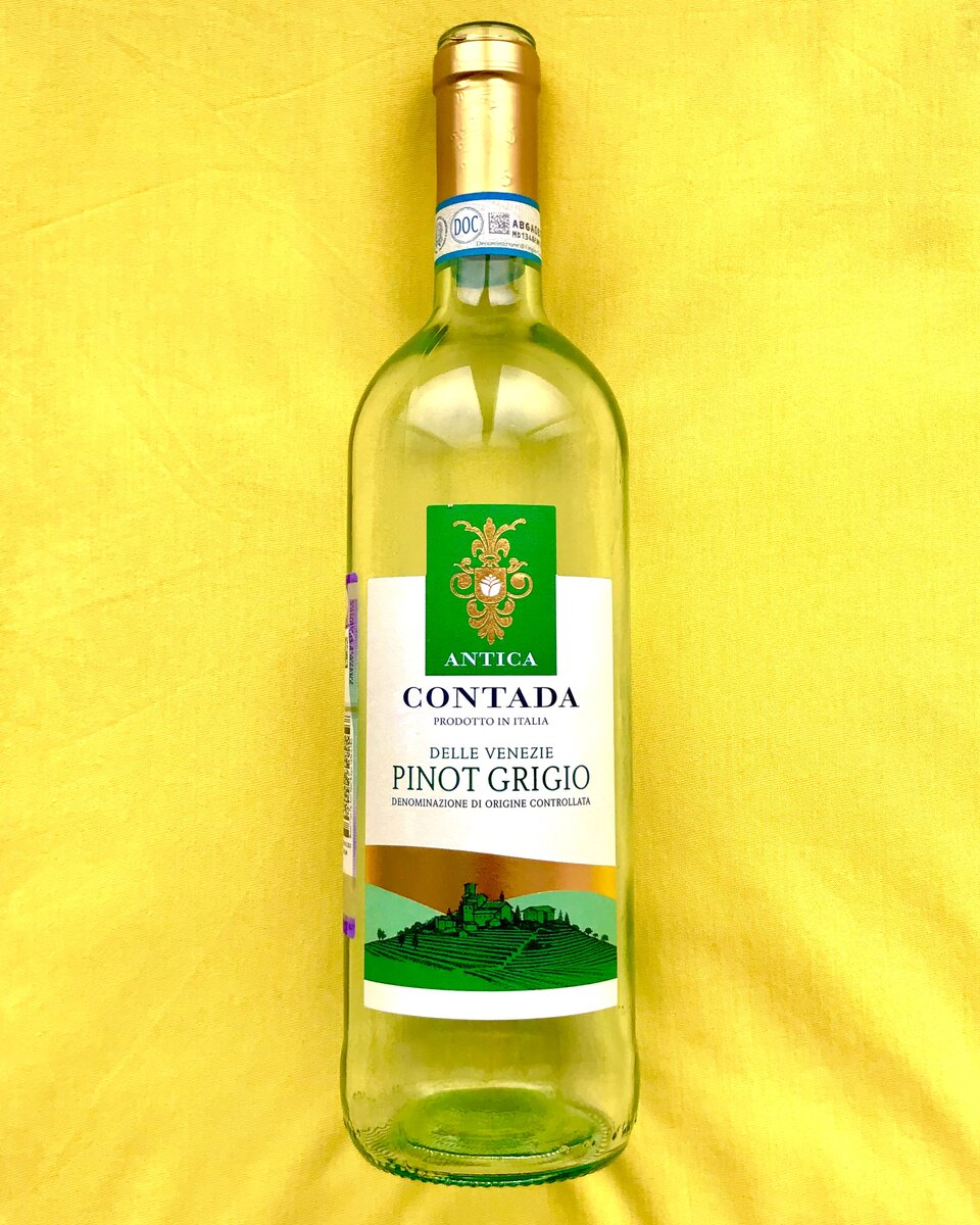 Вино pinot grigio delle