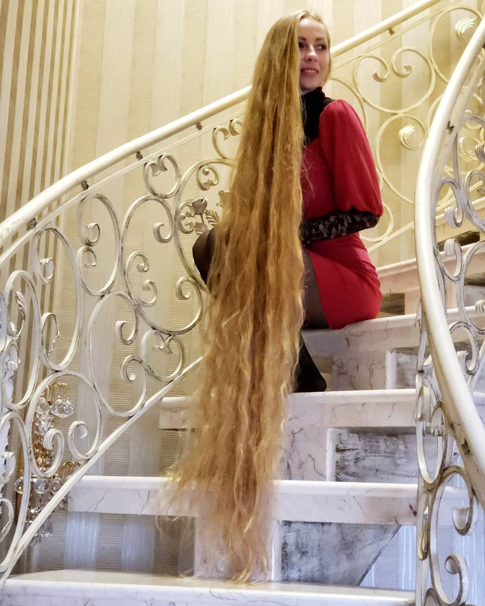 У кого самая длинная коса из волос