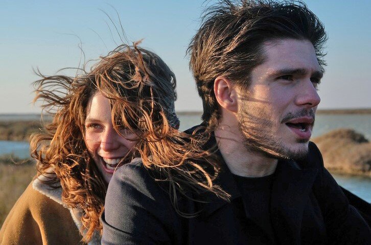 Жозефин Жапи и Франсуа Сивиль - кадр из фильма "Поменяться местами"