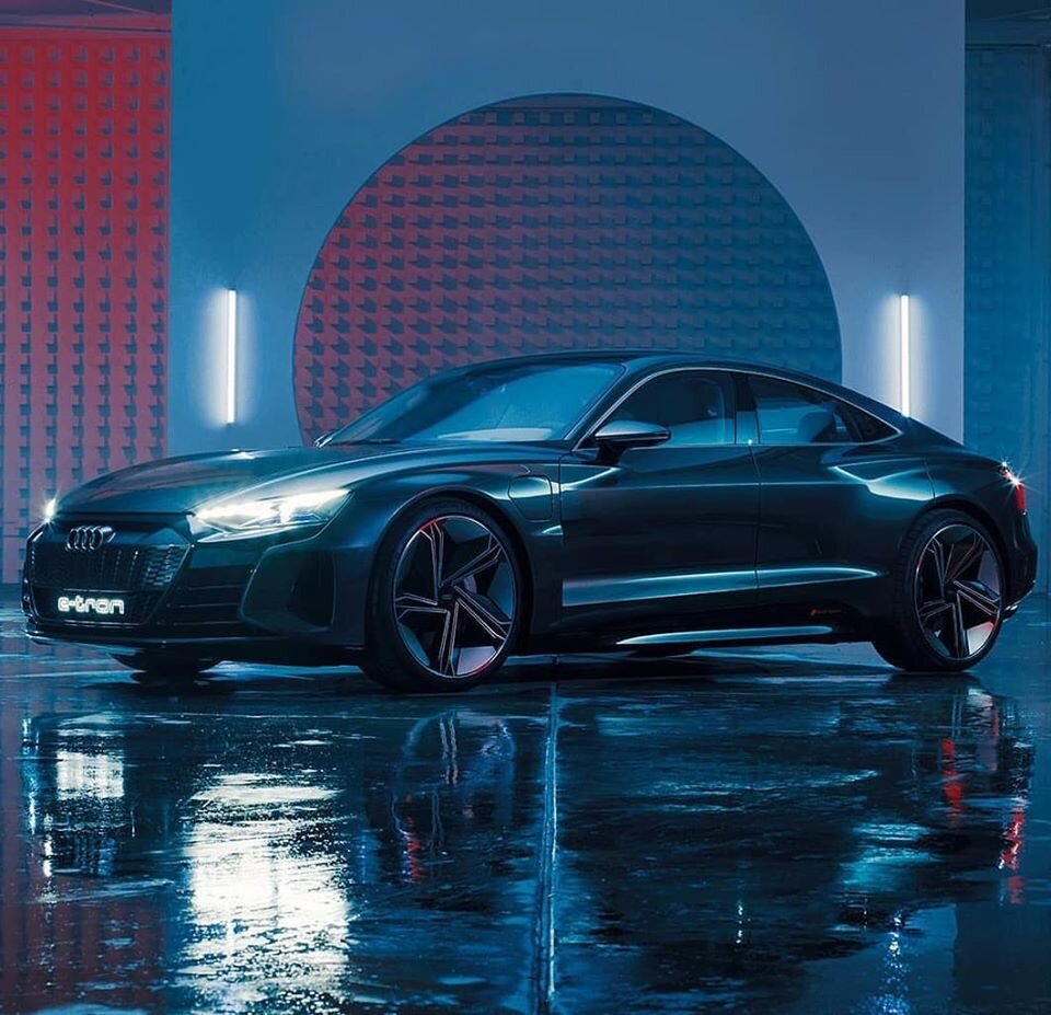 Audi E-Tron GT. Источник фото - сайт: https://clck.ru/XwFw4