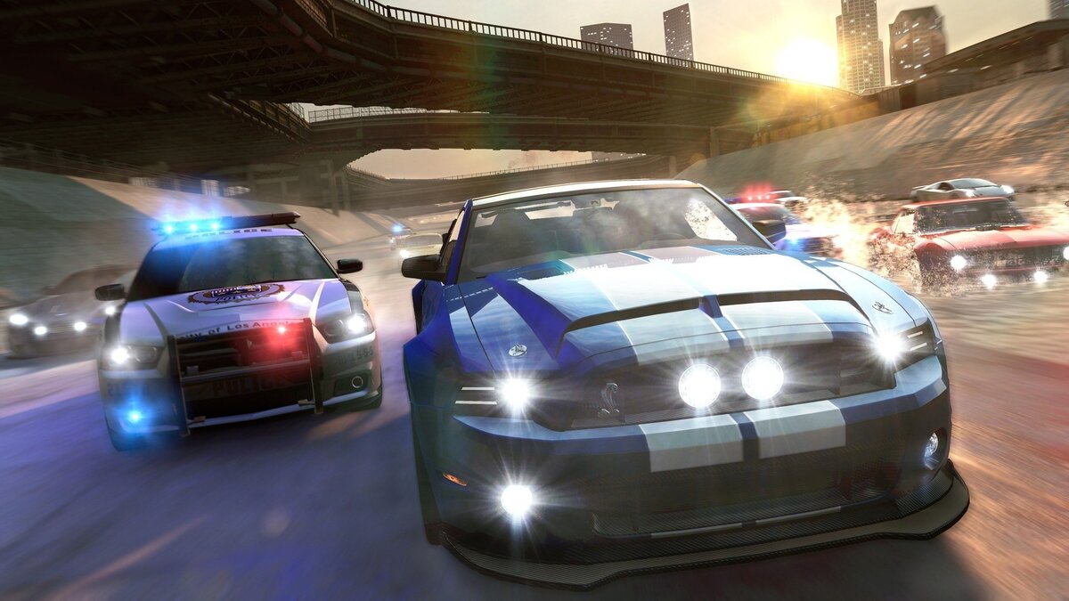 https://www.zastavki.com/pictures/originals/2015/Games_Police_chase_in_the_game_The_Crew_109126_.jpg
