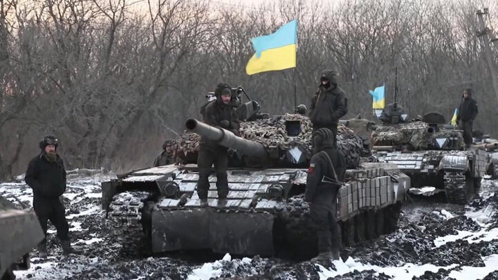 Киев концентрирует вооруженные силы на линии соприкосновения на Донбассе. Фото Яндекс. Картинки