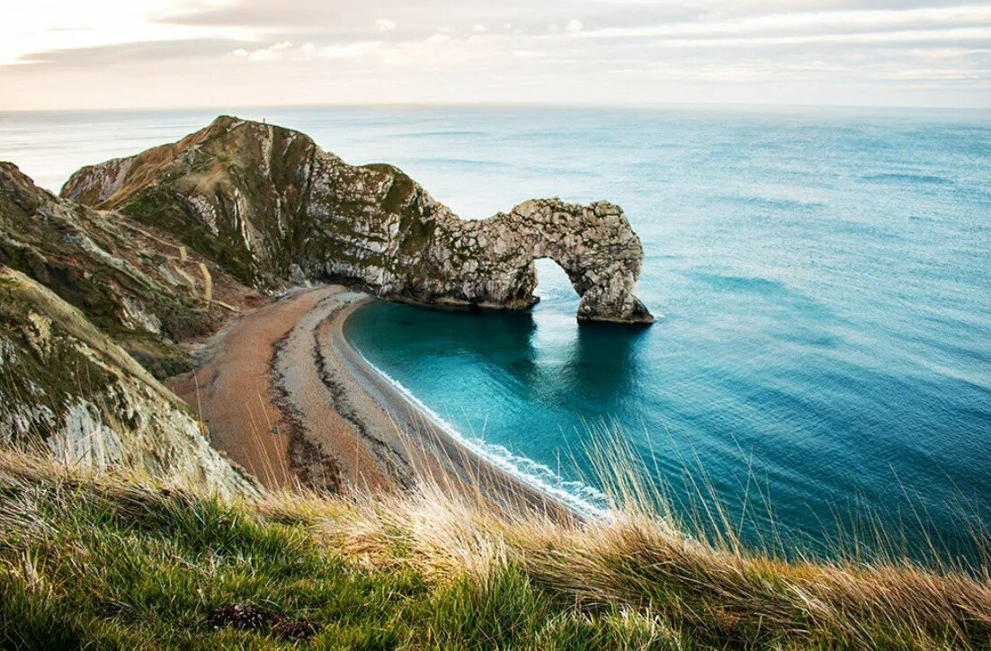 Came coast. Юрское побережье Англия. Юрское побережье, Англия (Jurassic Coast). Юрское побережье Дорсета. Дердл дор Англия.