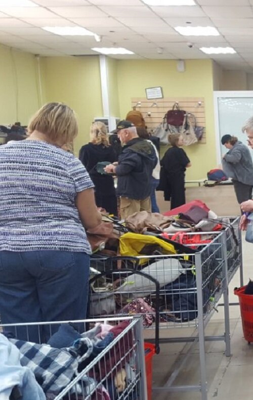 Вид из магазина.