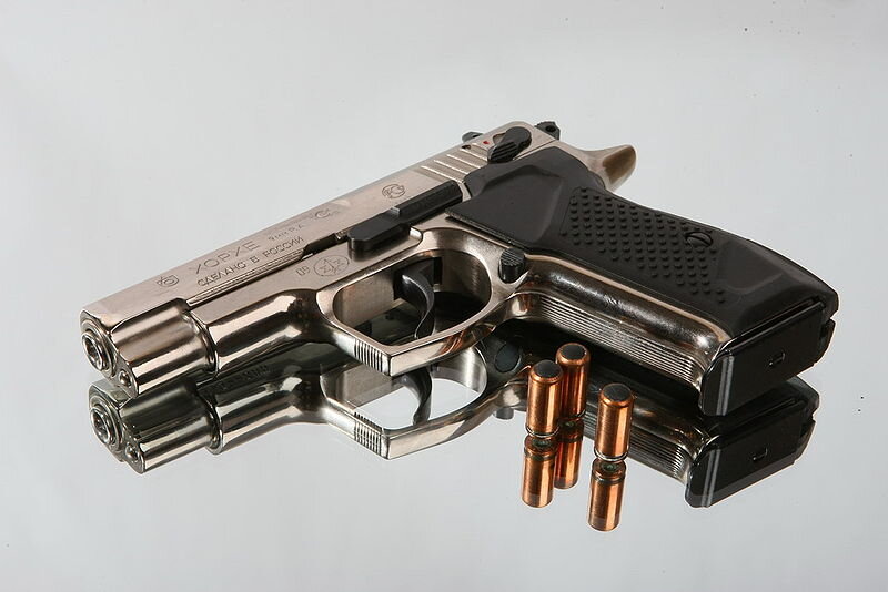 "Добрым словом и пистолетом можно добиться гораздо большего, чем просто добрым словом". (с) Аль Капоне