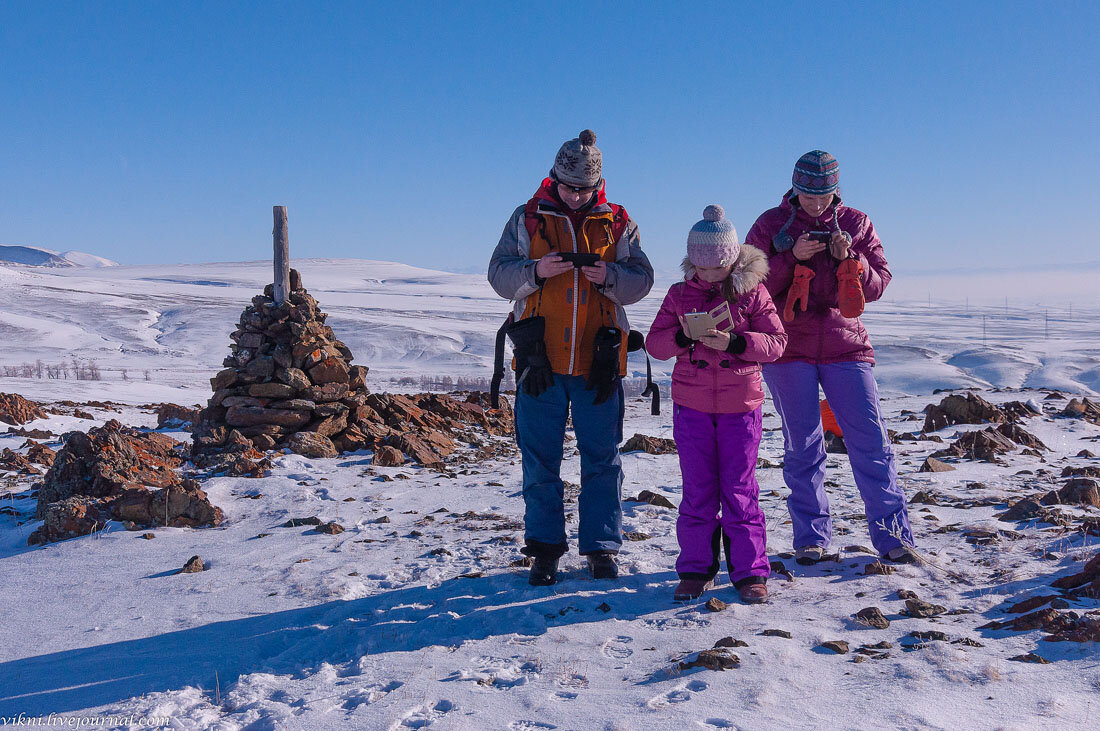 01. Можно относится к этому как угодно, но современный образ жизни уже сложно представить без смартфона