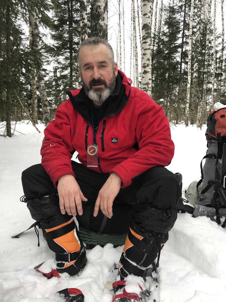 Михаил Ярин - основатель школы аутдор навыков TROLSS, путешественник, охотник, эксперт по выживанию и экипировке.