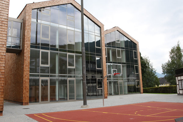 Школа пансиона St. Gilgen International School