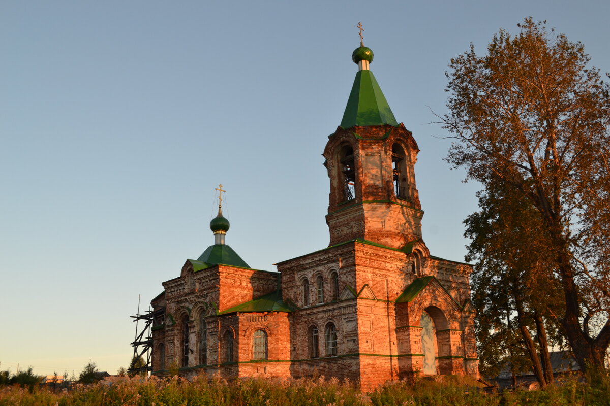 Церковь Троицы Живоначальной село Троицкое