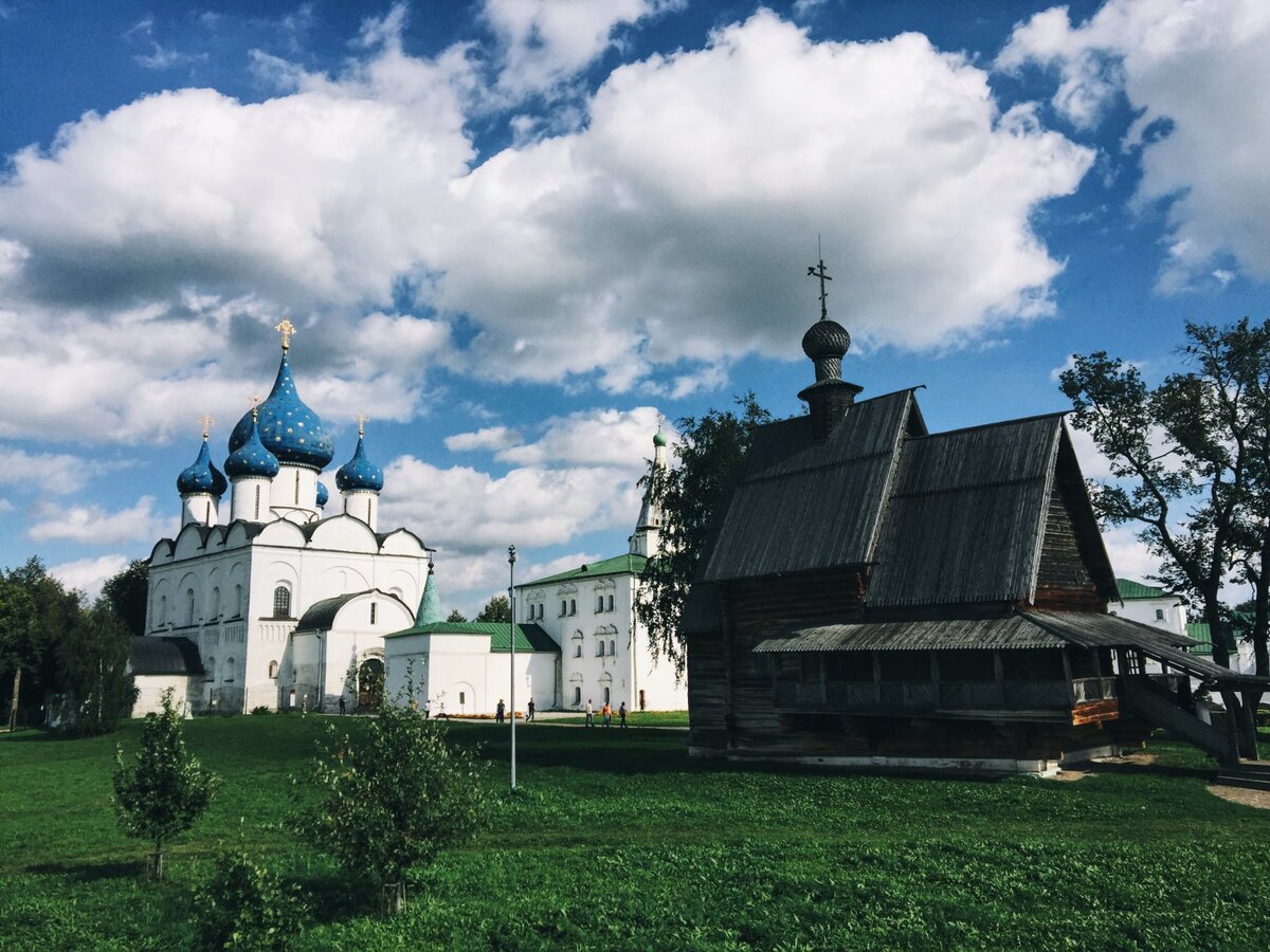 Суздаль название города. Суздаль памятники архитектуры. Суздаль Кремль панорама. Суздаль визитная карточка города. Суздаль культура.