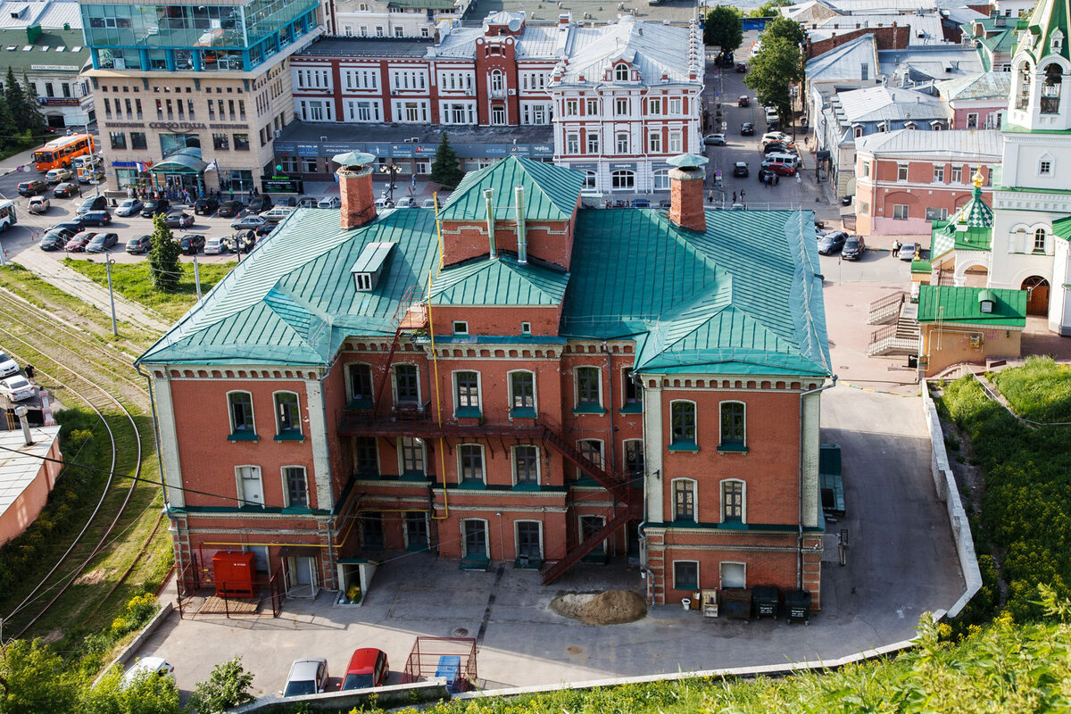 Бугровский ночлежный дом, некоторые обитатели которого стали прототипами героев пьесы Максима Горького "На дне"