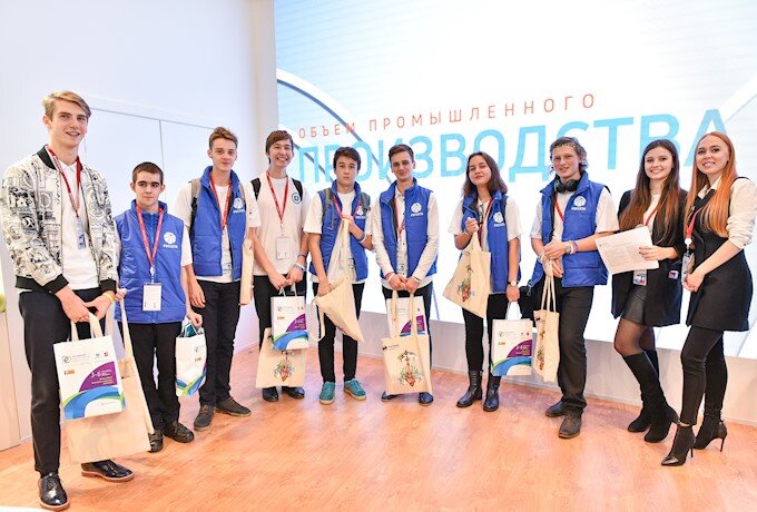 Выпускники Энергетической проектной смены ПАО «Россети» из Кировской области 