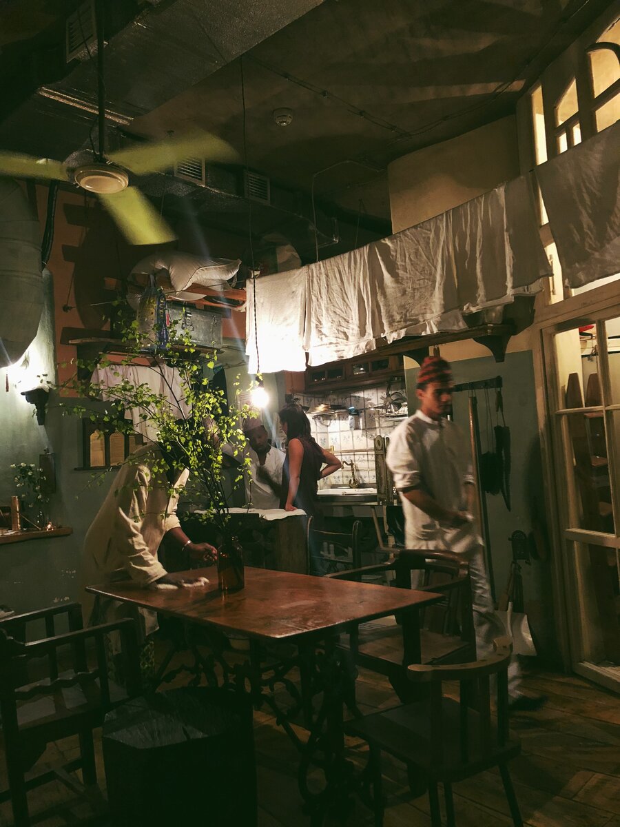 Заведение больше напоминает настоящую уютную квартирку