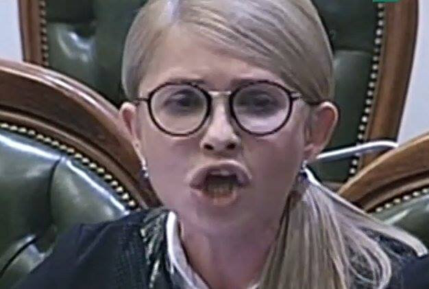 То есть, как только взбешенный карлик💩 вернулся в свое логово, сразу же накрутил хвост косатой, заставив ее завертеться как на горячей сковородке. Уверен, это не единственное, что мы увидим в ближайшие дни.