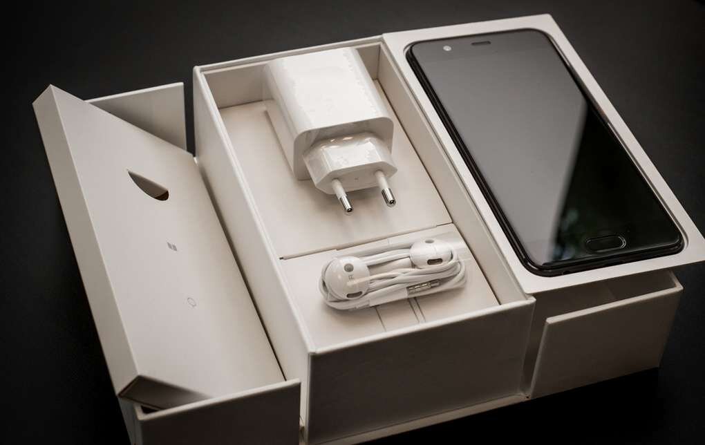 Комплект поставки Huawei P10 Plus