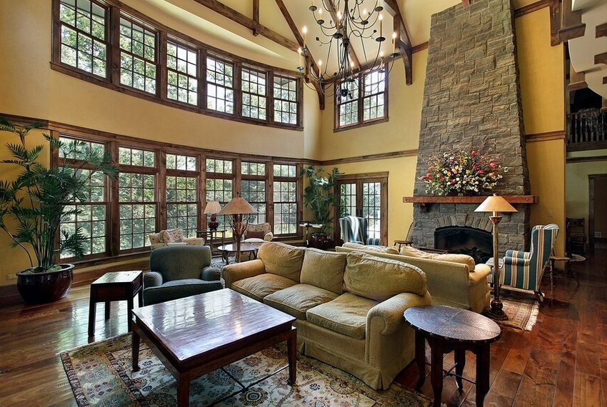 Классический камин. фото с  remoo.ru 