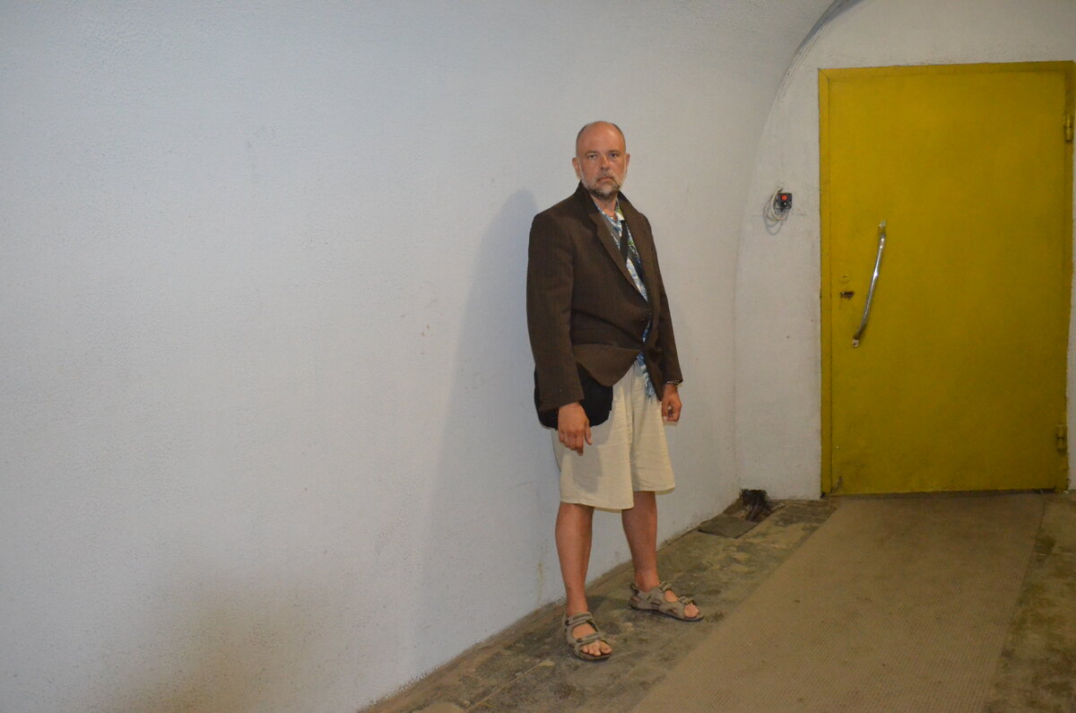 Прокатный пиджачок меня спас. Кто-то брал пальто или уматывался в пледы