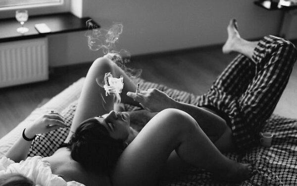 Секс без сигарет: какие проблемы ждут курильщиков в постели?
