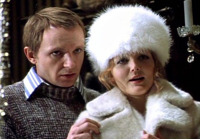 Кадр из фильма "Ирония судьбы или с легким паром" (1975)