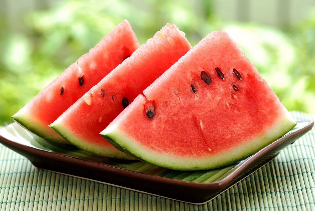 https://s1.1zoom.ru/big7/58/Fruit_Watermelons_298933.jpg