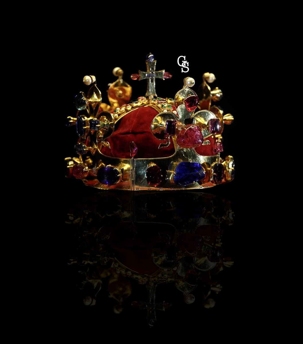 священная корона блокс фрутс. венецианская корона. тир фруктов в блокс фрут. обнова блокс фрукт. корона византии императорская.