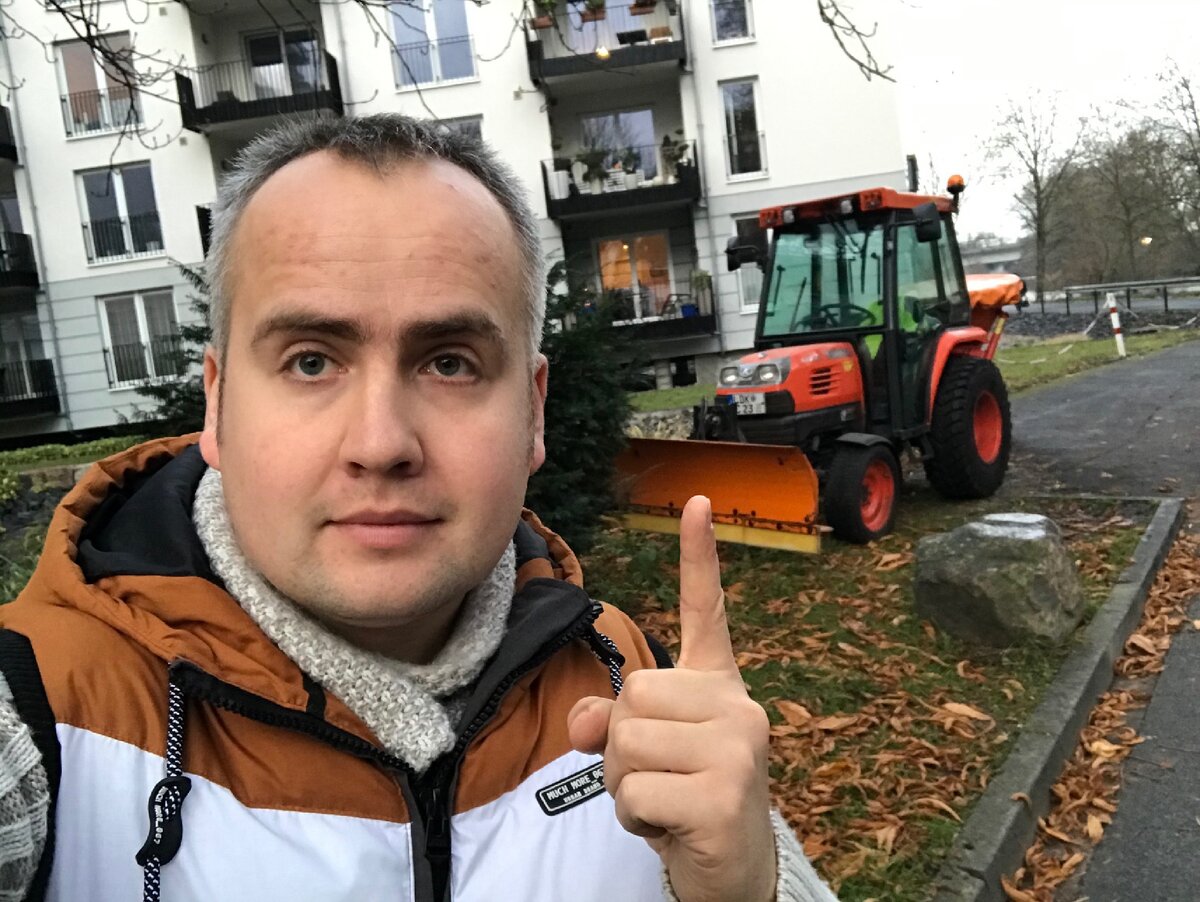 На нем работаю 