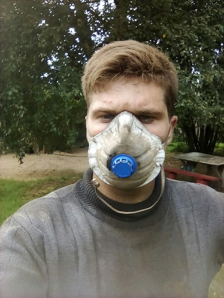 Маска на столько забита сажей, что никакой вирус не возьмет.