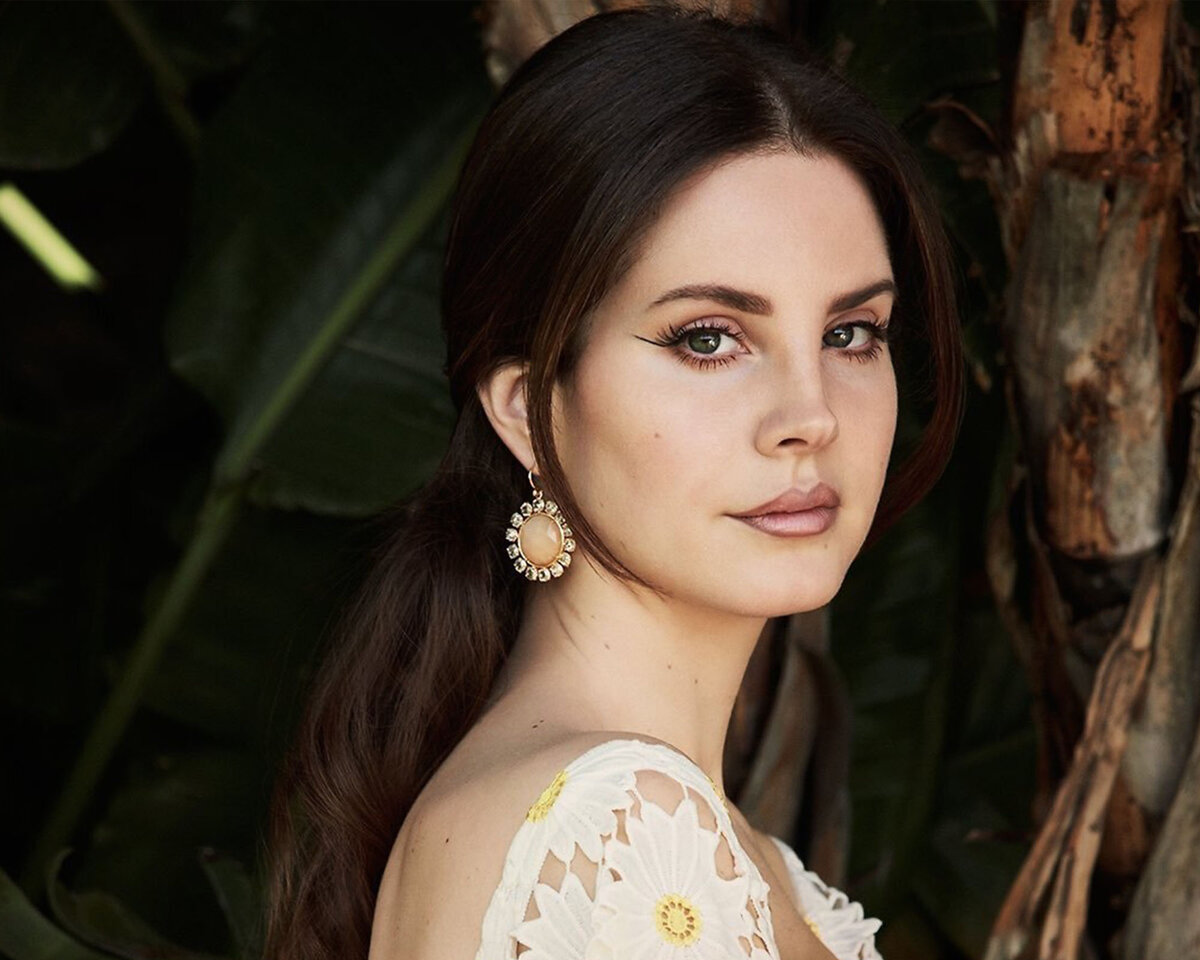 Lana del rey песни. Лана дель Рей. Макияж Ланы дель Рей. Лана дель Рей фото. Лана дель Рей сейчас.