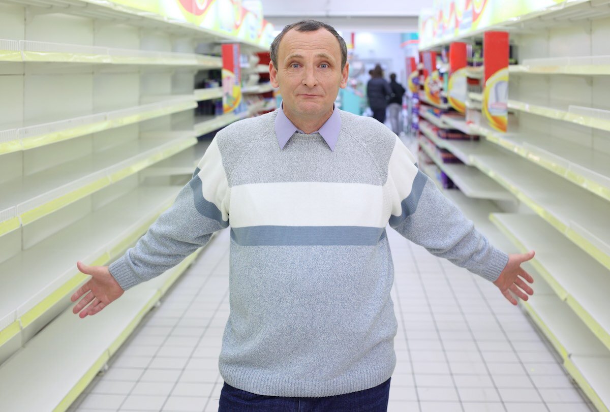 Источник: Яндекс картинки. Примерно так чувствуешь, когда к тебе приехал покупатель и ты не можешь найти товар.