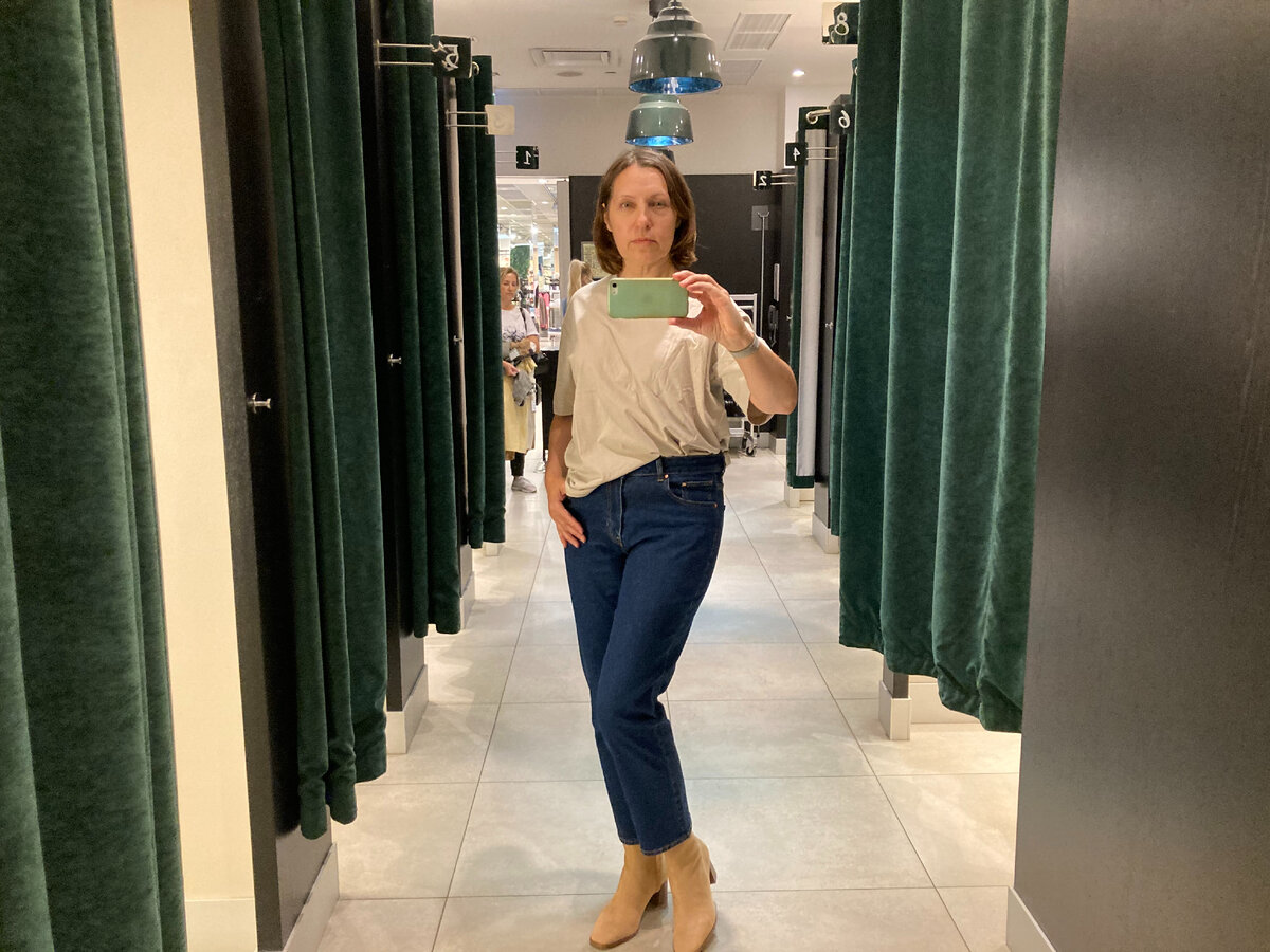 Классические прямые джинсы длиной до щиколотки