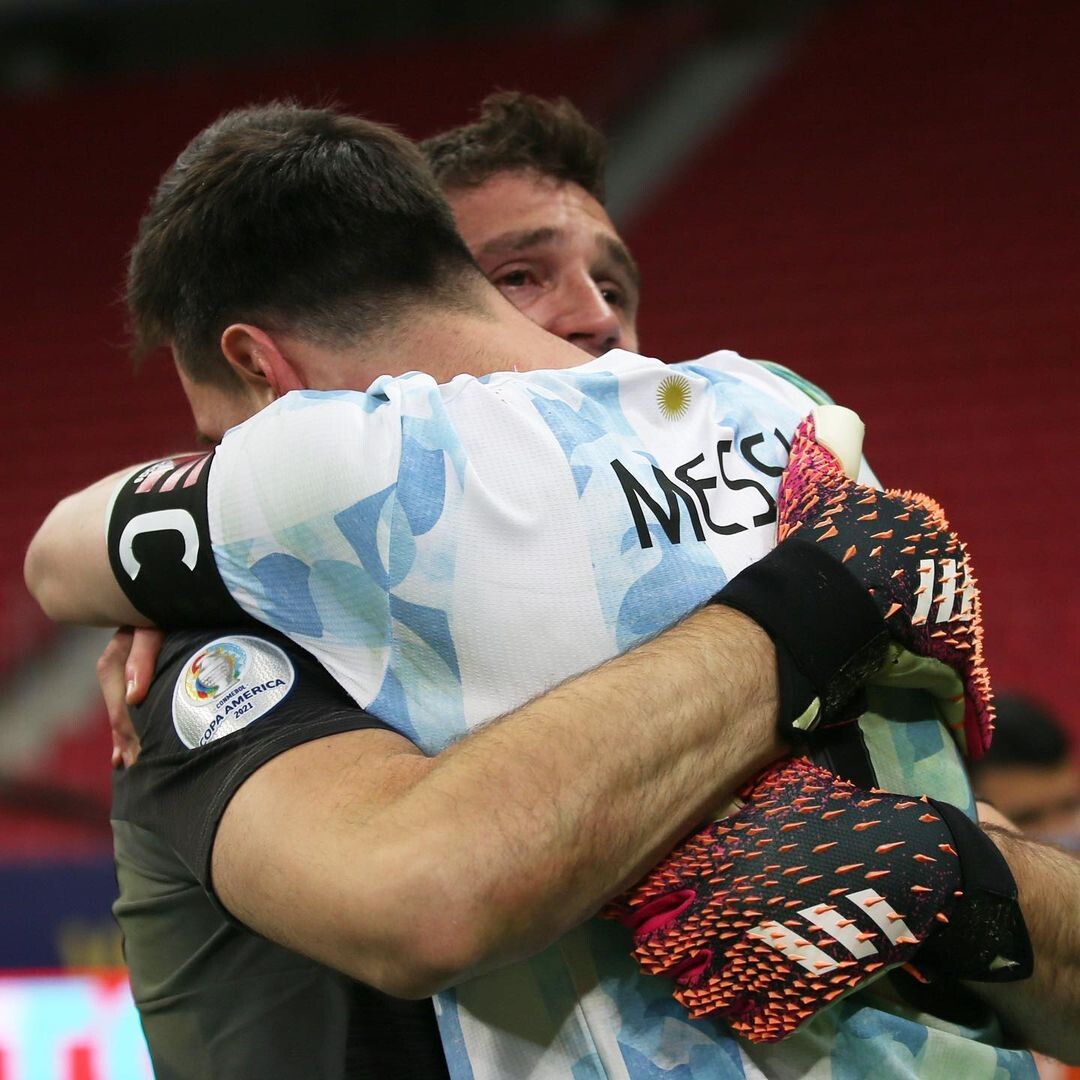 instagram / leomessi