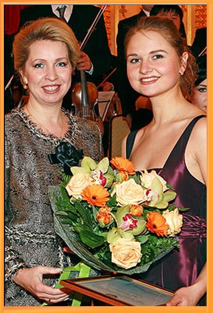 Жена президента Светлана Медведева и гостья из Риги. Здесь и далее фото из архива Анны Халликмаа