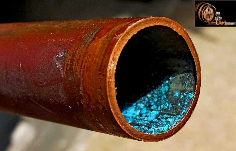 Длительное использование медного конденсатора, без должной  очистки