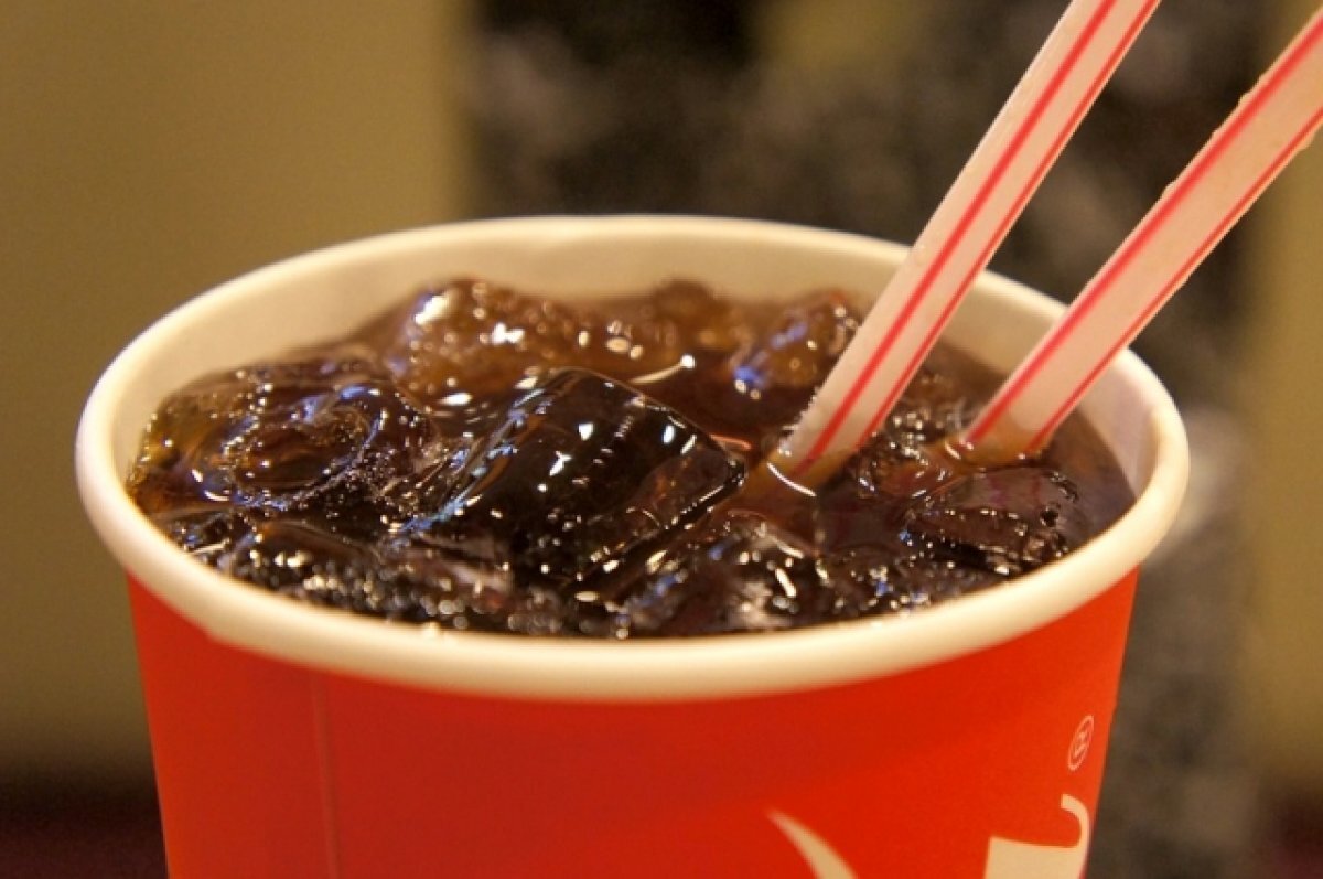    Минздраву предложили информировать покупателей о вреде сладких напитков