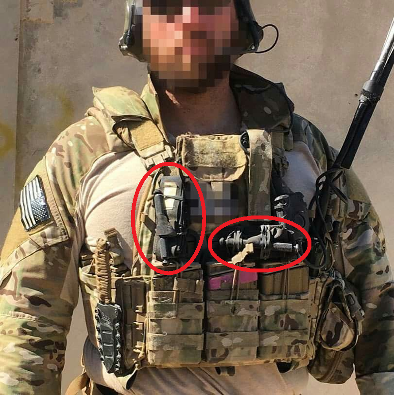 Размещение турникетов на фронтальной панели бронежилета. Доступны обеим рукам, из любого положения.