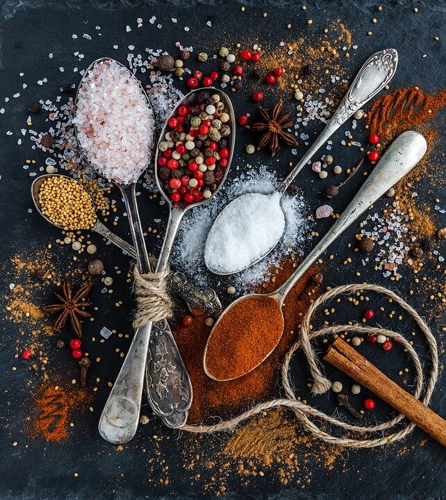 О вреде соли нашему организму знают уже все, а вот чем заменить соль в приготовлении блюд, чтобы и вкусно, и полезно, расскажу в этой статье!  Итак, чем заменяем. 1.-2