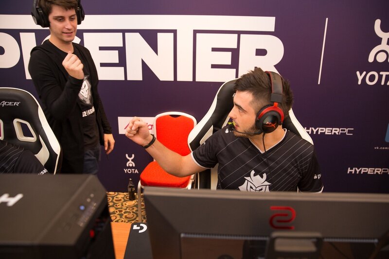 shox и SmithZz на турнире EPICNTER в 2017 году.