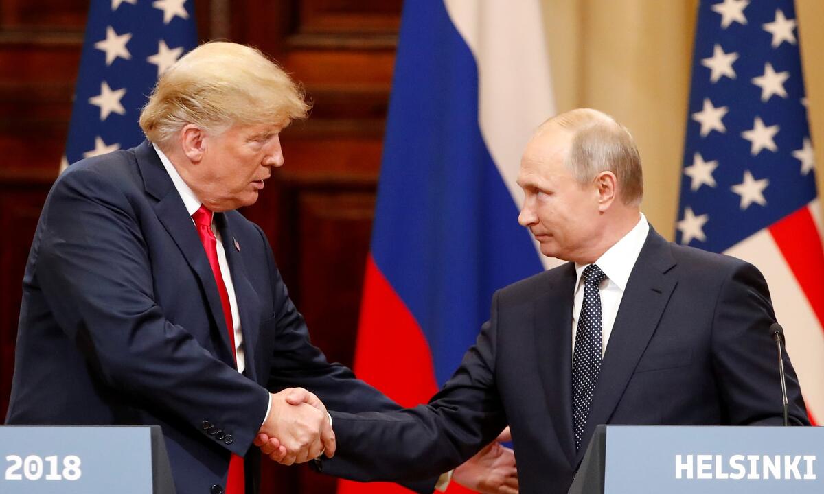 Путин и Трамп на своем саммите в Хельсинки на прошлой неделе. Фотография: Григорий Дукор / Рейтер