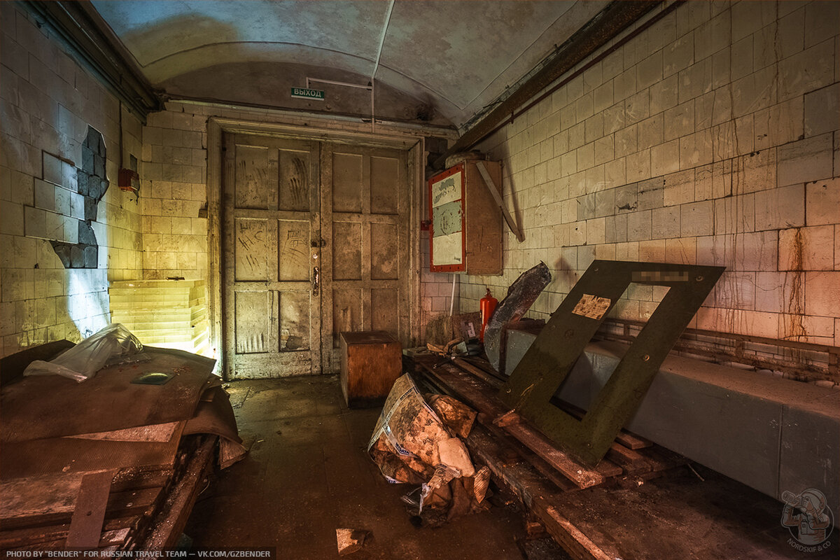 секретный нии. офис клаустрофобии. секретный нии. заброшенная военная лаборатория ссср. секретный институт в центре.