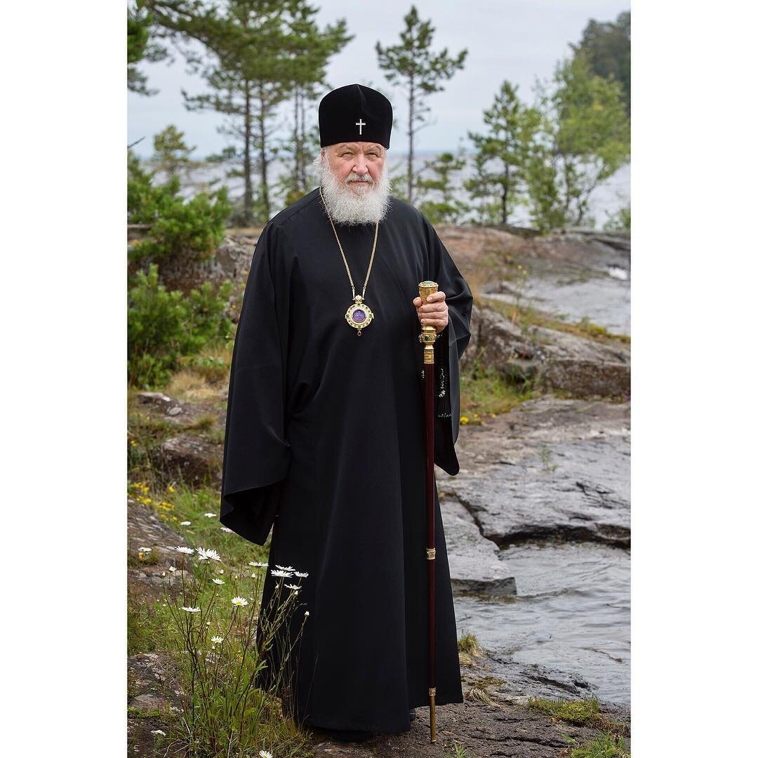 "Я всегда призываю: не забывайте, пожалуйста, обо мне молиться" -  говорит священноигумен Валаамского монастыря Святейший  Патриарх Кирилл. 