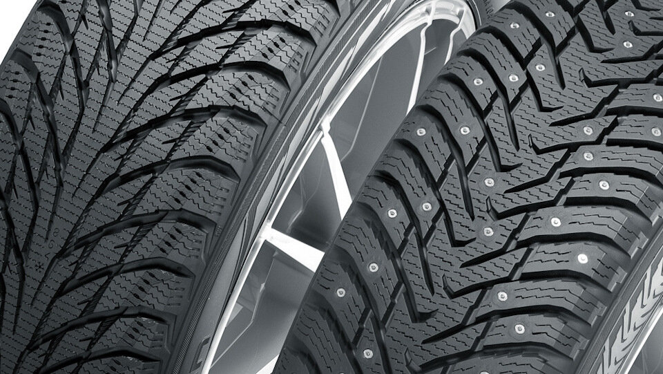 Всесезонка и шипованная резина. Фото: drive2.ru