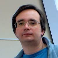 В прошлых статьях мы рассмотрели механизм индексирования PostgreSQL и интерфейс методов доступа, а также хеш-индексы, B-деревья, GiST, SP-GiST, GIN, RUM и BRIN. Нам осталось посмотреть на индексы Блума.
Bloom

Общая идея
Классический фильтр Блума — структура данных, позволяющая быстро проверить принадлежность элемента множеству. Фильтр очень компактен, но допускает ложные срабатывания: он имеет право ошибиться и счесть элемент принадлежащим множеству (false positive), но не имеет права сказать, что элемента нет в множестве, если на самом деле он там присутствует (false negative).
Фильтр представляет собой битовый массив (называемый также сигнатурой) длиной m бит, изначально заполненный нулями. Выбираются kразличных хеш-функций, которые отображают любой элемент множества в kбитов сигнатуры. Чтобы добавить элемент в множество, нужно установить в сигнатуре каждый из этих битов в единицу. Следовательно, если все соответствующие элементу биты установлены в единицу — элемент может присутствовать в множестве; если хотя бы один бит равен нулю — элемент точно отсутствует.
В случае индекса СУБД мы фактически имеем N отдельных фильтров, построенных для каждой индексной строки. Как правило, в индекс включаются несколько полей; значения этих полей и составляют множество элементов для каждой из строк.
Благодаря выбору размера сигнатуры m, можно находить компромисс между объемом индекса и вероятностью ложного срабатывания. Область применения Блум-индекса — большие, достаточно «широкие» таблицы, запросы к которым могут использовать фильтрацию по любым из полей. Этот метод доступа, как и BRIN, можно рассматривать как ускоритель последовательного сканирования: все найденные индексом совпадения необходимо перепроверять по таблице, но есть шанс вовсе не рассматривать значительную часть строк.