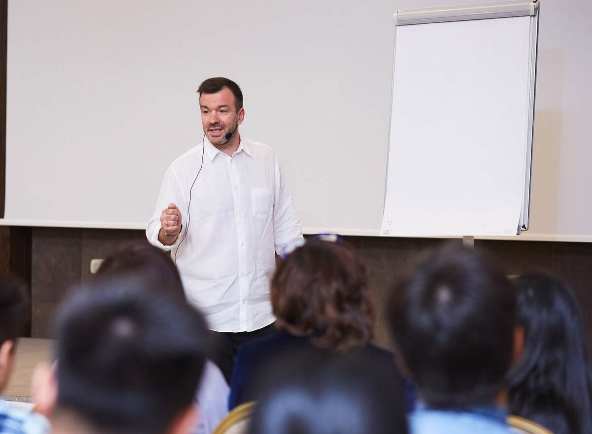 Драматург, писатель, сценарист, основатель "Сценарной мастерской" - Александр Молчанов