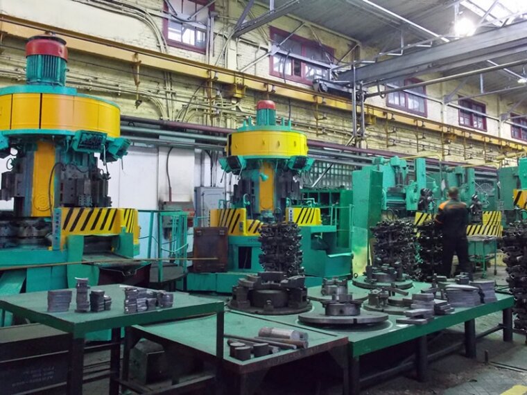 омский завод машиностроения. омский завод машиностроения. омский завод транспортного машиностроения омсктрансмаш. завод транспортного машиностроения омск. омский завод машиностроения.